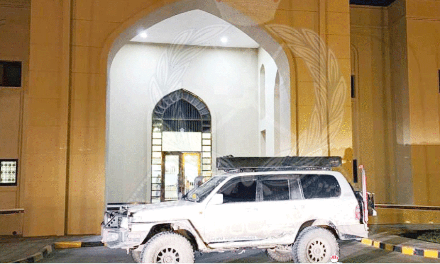 പി​ടി​ച്ചെ​ടു​ത്ത വാ​ഹ​നം