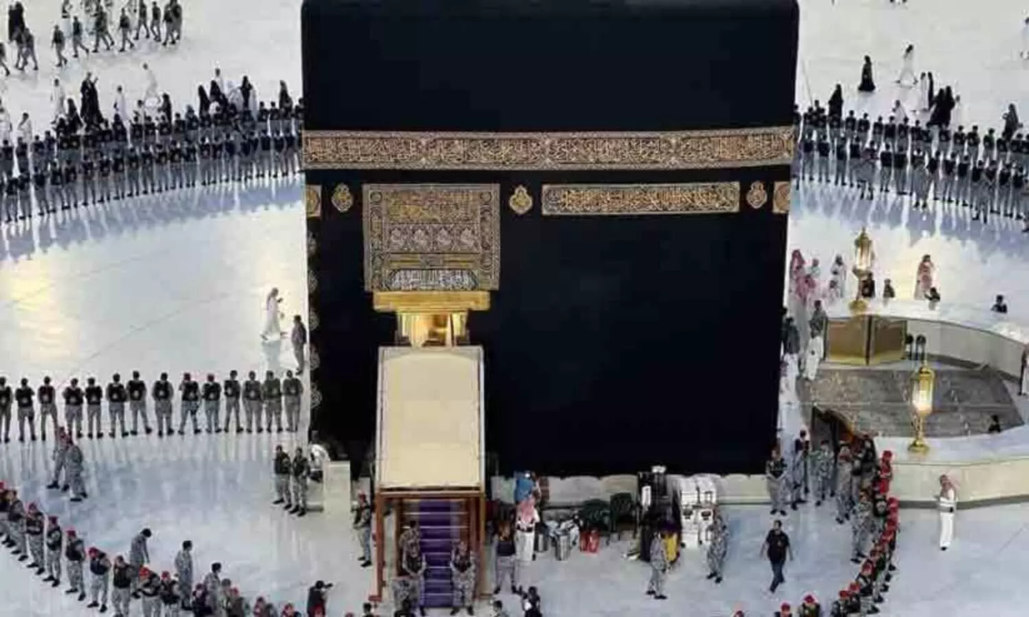 കഅ്​ബ കഴുകി; ഭക്തിനിർഭരമായി ഹറം