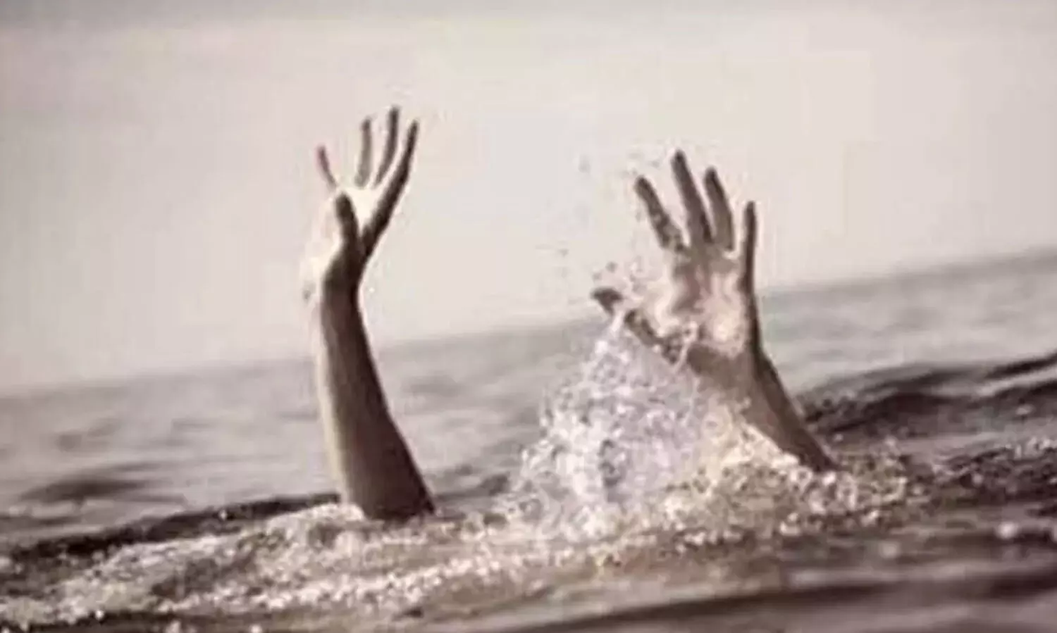 ചങ്ങരംകുളത്ത് പാടത്തെ വെള്ളത്തിൽ രണ്ടുപേരെ കാണാതായി; ഒരാളെ രക്ഷപ്പെടുത്തി