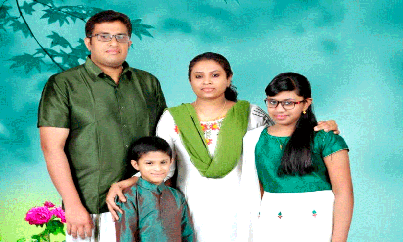 കുവൈത്തിലെ തീപിടിത്തം; നാലംഗ കുടുംബത്തിന്റെ ‘യാത്രപറച്ചിൽ’ അവസാനവാക്കായി കുവൈത്തിലെ തീപിടിത്തം; നാലംഗ കുടുംബത്തിന്റെ ‘യാത്രപറച്ചിൽ’ അവസാനവാക്കായി