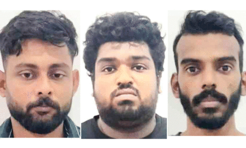 കാറിൽ കടത്താൻ ശ്രമിച്ച എം.ഡി.എം.എയുമായി മൂന്നുപേർ പിടിയിൽ