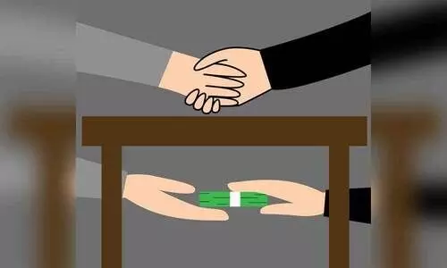 വസ്​തു പോക്കുവരവിന്​ കൈക്കൂലി; മുൻ വില്ലേജ്ഓഫീസർക്ക്​ കഠിന തടവ്