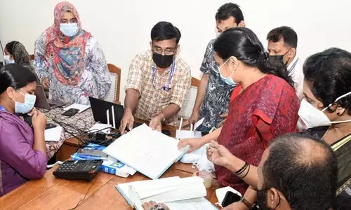 നിപ: പാണ്ടിക്കാട്ടും ആനക്കയത്തും വീടുകളിൽ സർവേ