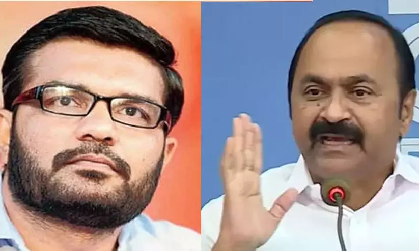 അരി എത്രയെന്ന് ചോദിക്കുമ്പോള് പയറഞ്ഞാഴിയെന്ന മറുപടിയാണ് തദ്ദേശ മന്ത്രി പറയുന്നതെന്ന് വി.ഡി. സതീശൻ അരി എത്രയെന്ന് ചോദിക്കുമ്പോള് പയറഞ്ഞാഴിയെന്ന മറുപടിയാണ് തദ്ദേശ മന്ത്രി പറയുന്നതെന്ന് വി.ഡി. സതീശൻ