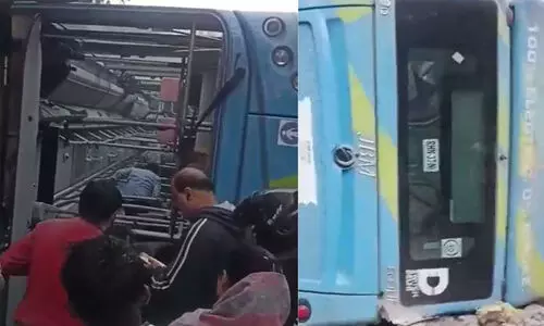 ഡൽഹിയിൽ ഇലക്ട്രിക് ബസ് മെട്രോ തൂണിൽ ഇടിച്ച് യുവതി മരിച്ചു; 23 പേർക്ക് പരിക്കേറ്റു