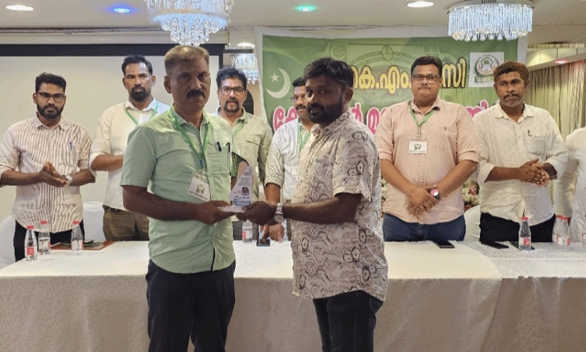 സ്നേ​ഹാ​ദ​രം പ​രി​പാ​ടി​