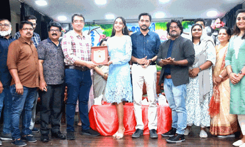 വേ​ന​ൽ​ത്തു​മ്പി​ക​ൾ