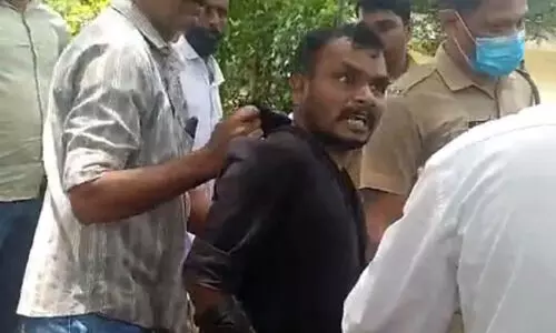 കുടുംബകോടതി വളപ്പിൽ ഭാര്യാമാതാവിനെ വെട്ടിപ്പരിക്കേൽപിച്ചു; യുവാവ് അറസ്റ്റിൽ