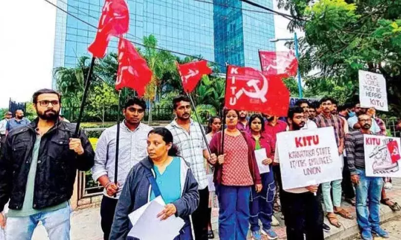 IT Employees protesting IT Employees protesting