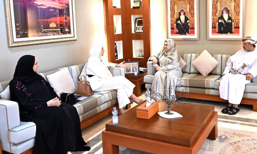 കു​വൈ​ത്ത്-​ഒ​മാ​ൻ പ്ര​തി​നി​ധി​ക​ൾ