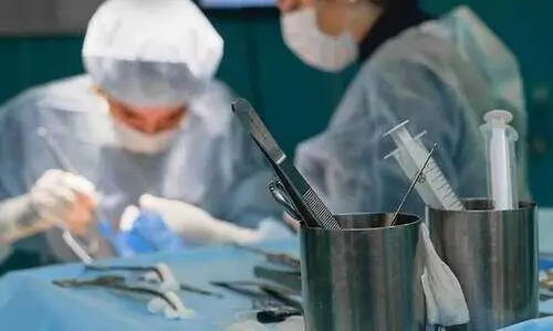 ശ​സ്ത്ര​ക്രി​യ​ക്കി​ടെ യു​വ​തി​യു​ടെ വ​യ​റ്റി​ൽ സൂ​ചി; 20 വ​ർ​ഷ​ത്തി​ന് ശേ​ഷം ന​ഷ്ട​പ​രി​ഹാ​രം