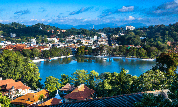 ശ്രീലങ്കയുടെ തുടിക്കുന്ന ഹൃദയമായ കാൻഡിയിലേക്കൊരു യാത്ര