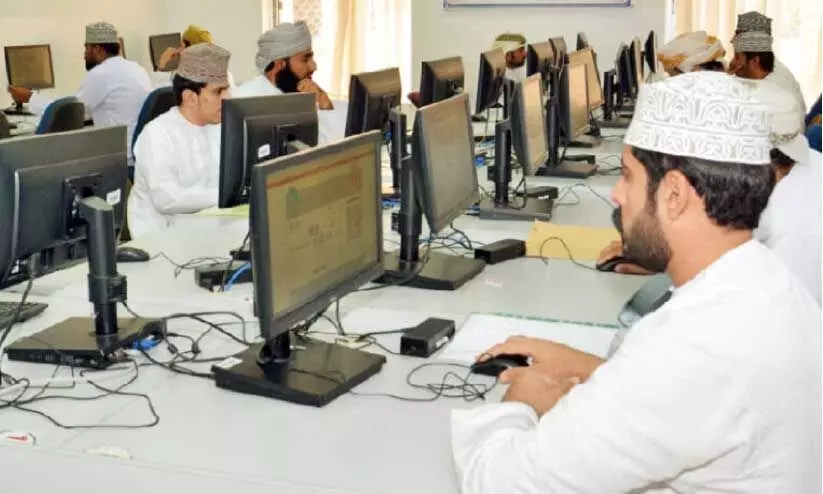 സ്വ​കാ​ര്യ മേ​ഖ​ല​യി​ൽ സ്വ​ദേ​ശി​വ​ത്​​ക​ര​ണം ശ​ക്തി​പ്പെ​ടു​ത്തു​ന്നു