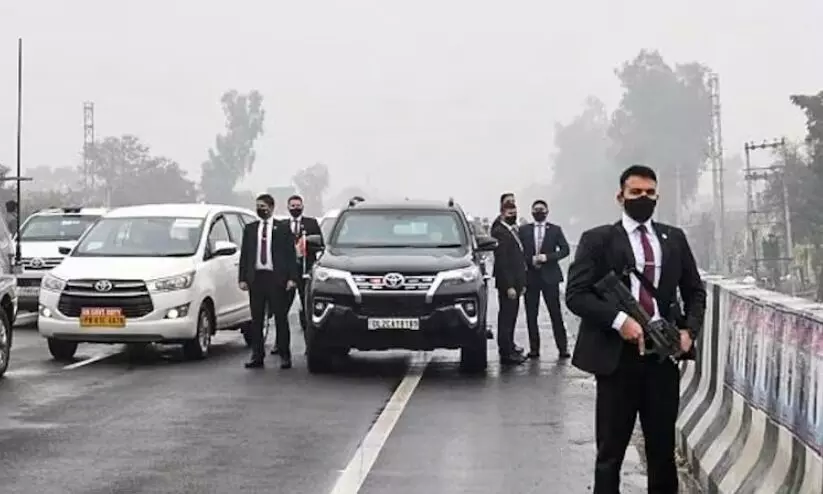 ട്രംപിനു നേരെയുള്ള ആക്രമണം; വി.വി.ഐ.പികളുടെ സുരക്ഷ കൂട്ടണമെന്ന് കേന്ദ്രം ട്രംപിനു നേരെയുള്ള ആക്രമണം; വി.വി.ഐ.പികളുടെ സുരക്ഷ കൂട്ടണമെന്ന് കേന്ദ്രം