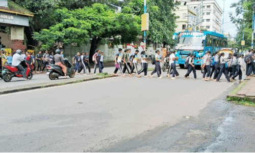 ഇവിടെ സീബ്രാലൈൻ വരക്കാൻ ഇനിയെത്ര കാത്തിരിക്കണം..?
