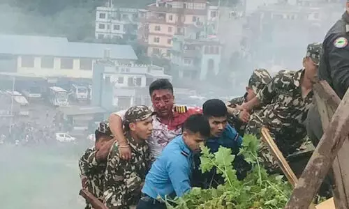 നേപ്പാൾ വിമാനാപകടം: പൈലറ്റ് രക്ഷപ്പെട്ടത് കോക്പിറ്റ് വിമാനത്തിൽ നിന്ന് വേർപെട്ടതിനാൽ