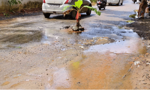 കുടിവെള്ള പൈപ്പ് പൊട്ടൽ: റോഡിലെങ്ങും വെള്ളം