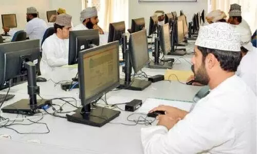 സ്വ​കാ​ര്യ മേ​ഖ​ല​യി​ൽ സ്വ​ദേ​ശി​വ​ത്​​ക​ര​ണം ശ​ക്തി​പ്പെ​ടു​ത്തു​ന്നു