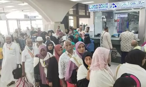 എൻജിൻ തകരാർ; ജിദ്ദ-കോഴിക്കോട് സ്പൈസ് ജെറ്റ് വിമാനം ജിദ്ദയിൽ തിരിച്ചിറക്കി