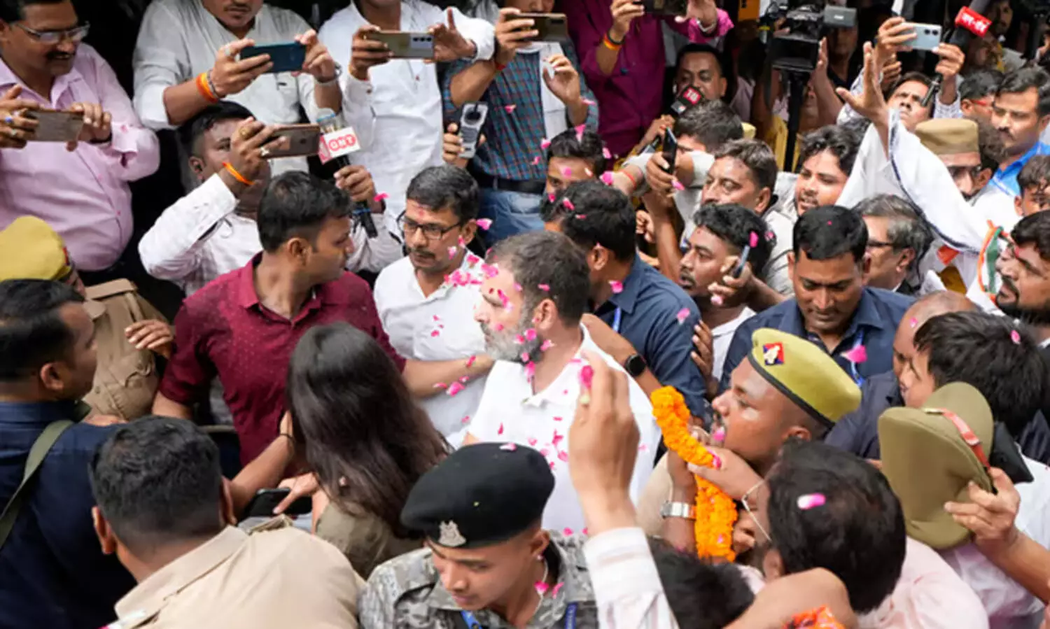 അമിത്ഷാക്കെതിരായ പ്രസ്താവന: രാഹുൽ ഗാന്ധി കോടതിയിൽ ഹാജരായി; ആഗസ്റ്റ് 12ന് കേസ് വീണ്ടും പരിഗണിക്കും