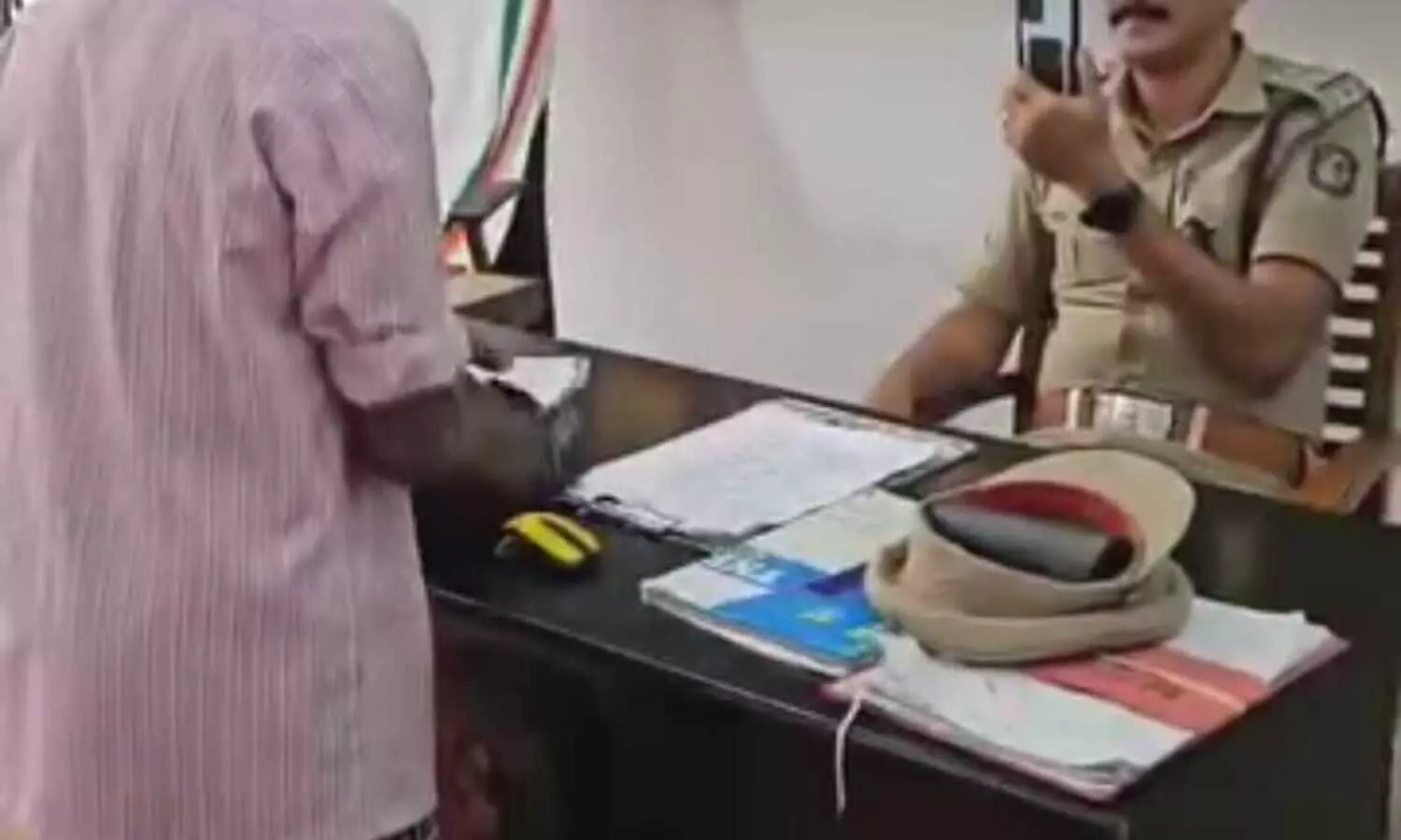 ‘എനിക്ക് എസ്.ഐ സാറിന്റെ മുന്നിൽ ഒരു പാട്ട് പാടണം’; വൈറലായി അനന്തപത്മനാഭന്റെ പാട്ട്