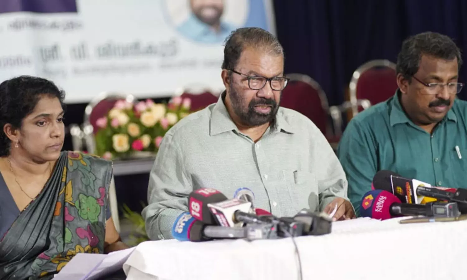 കുട്ടികളുടെ സ്കൂൾ ബാഗ് ഭാരം കുറക്കുന്നത് സംബന്ധിച്ച് സർക്കാർ ഉടൻ തീരുമാനമെടുക്കുമെന്ന് വി. ശിവൻകുട്ടി