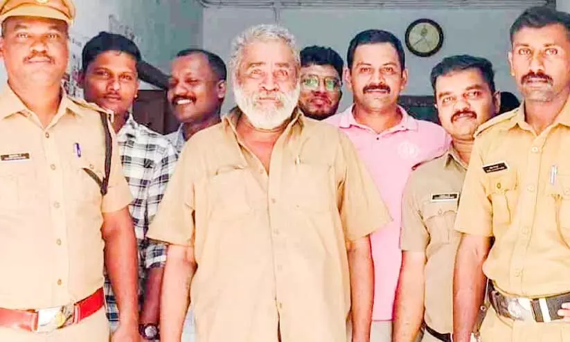 മൂന്ന് കിലോ കഞ്ചാവുമായി പിടിയിൽ