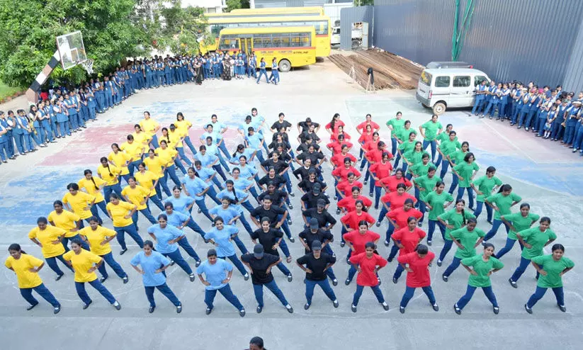 പാരിസ് ഒളിമ്പിക്സിന് ആശംസ നേർന്ന് കാർമൽ സ്കൂളിന്‍റെ ‘ഒളിമ്പിക് റൺ’ കൂട്ടയോട്ടം