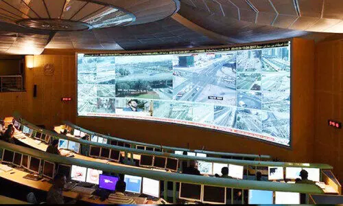 ദു​ബൈ പൊ​ലീ​സ് ക​മാ​ൻ​ഡ് ക​ൺ​ട്രോ​ൾ സെൻറ​ർ