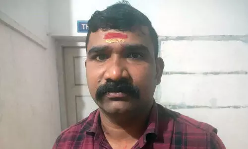 സെക്യൂരിറ്റി ജീവനക്കാരനെ അക്രമിച്ച കേസിലെ പ്രതി ബാർ ജീവനക്കാരൻ പിടിയിൽ സെക്യൂരിറ്റി ജീവനക്കാരനെ അക്രമിച്ച കേസിലെ പ്രതി ബാർ ജീവനക്കാരൻ പിടിയിൽ