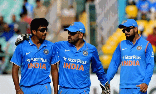 അന്ന് ധോണി എനിക്ക് ഒരുപാട് വിശ്വാസം നൽകി; ക്യാപ്റ്റൻ കൂളിനെ പ്രശംസിച്ച് ജസപ്രീത് ബുംറ