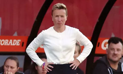 ഡ്രോൺ വിവാദം; കാനഡ വനിത ടീം കോച്ചിനെ പുറത്താക്കി ഡ്രോൺ വിവാദം; കാനഡ വനിത ടീം കോച്ചിനെ പുറത്താക്കി