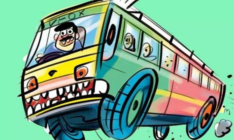 വിദ്യാർഥികളെ കയറ്റാൻ മടി; സ്വകാര്യ ബസുകൾക്കെതിരെ നടപടി വിദ്യാർഥികളെ കയറ്റാൻ മടി; സ്വകാര്യ ബസുകൾക്കെതിരെ നടപടി