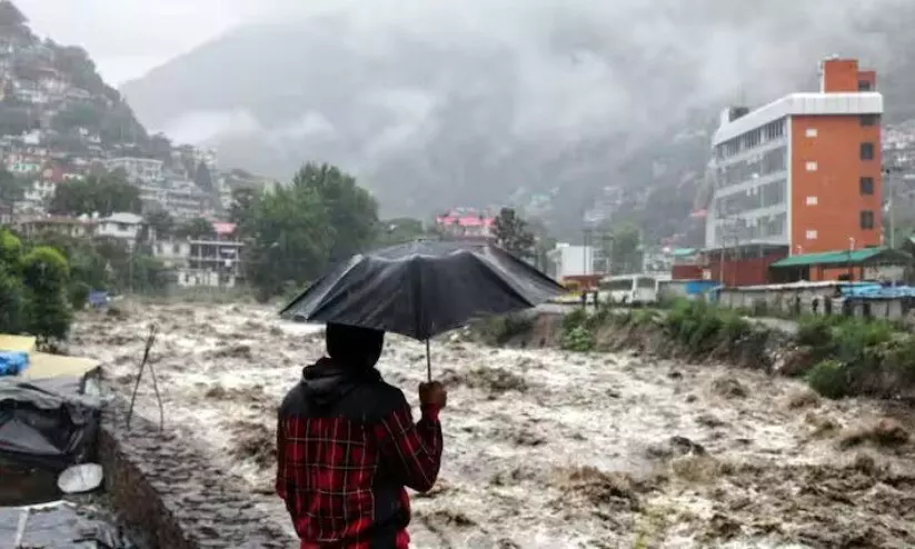 ഉത്തകാശിയിൽ മേഘവിസ്ഫോടനം, മിന്നൽ പ്രളയം; ഗംഗാനദി കരകവിഞ്ഞ് വൻനാശനഷ്ടം ഉത്തകാശിയിൽ മേഘവിസ്ഫോടനം, മിന്നൽ പ്രളയം; ഗംഗാനദി കരകവിഞ്ഞ് വൻനാശനഷ്ടം