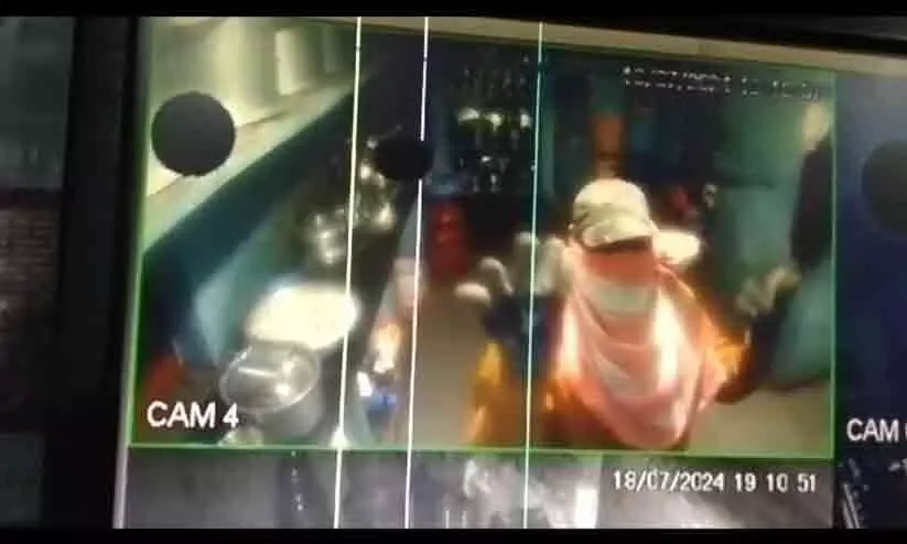 മോഷ്ടിക്കാൻ കയറിയപ്പോൾ ഒന്നും കിട്ടിയില്ല; 20 രൂപ കടയുടമക്ക് സംഭാവന നൽകി കള്ളൻ