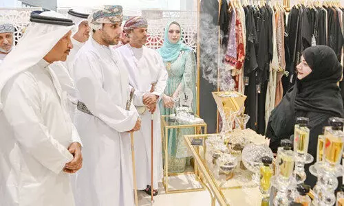 പ്ര​ദ​ർ​ശ​ന​ത്തി​ൽ​നി​ന്ന്