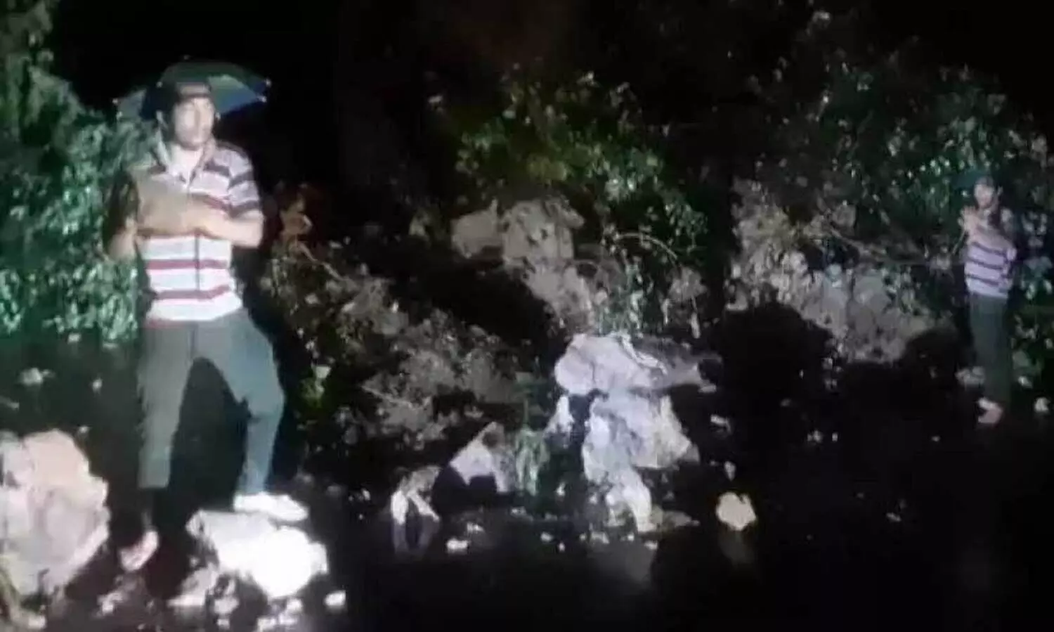 Landslide on Charmadi pass