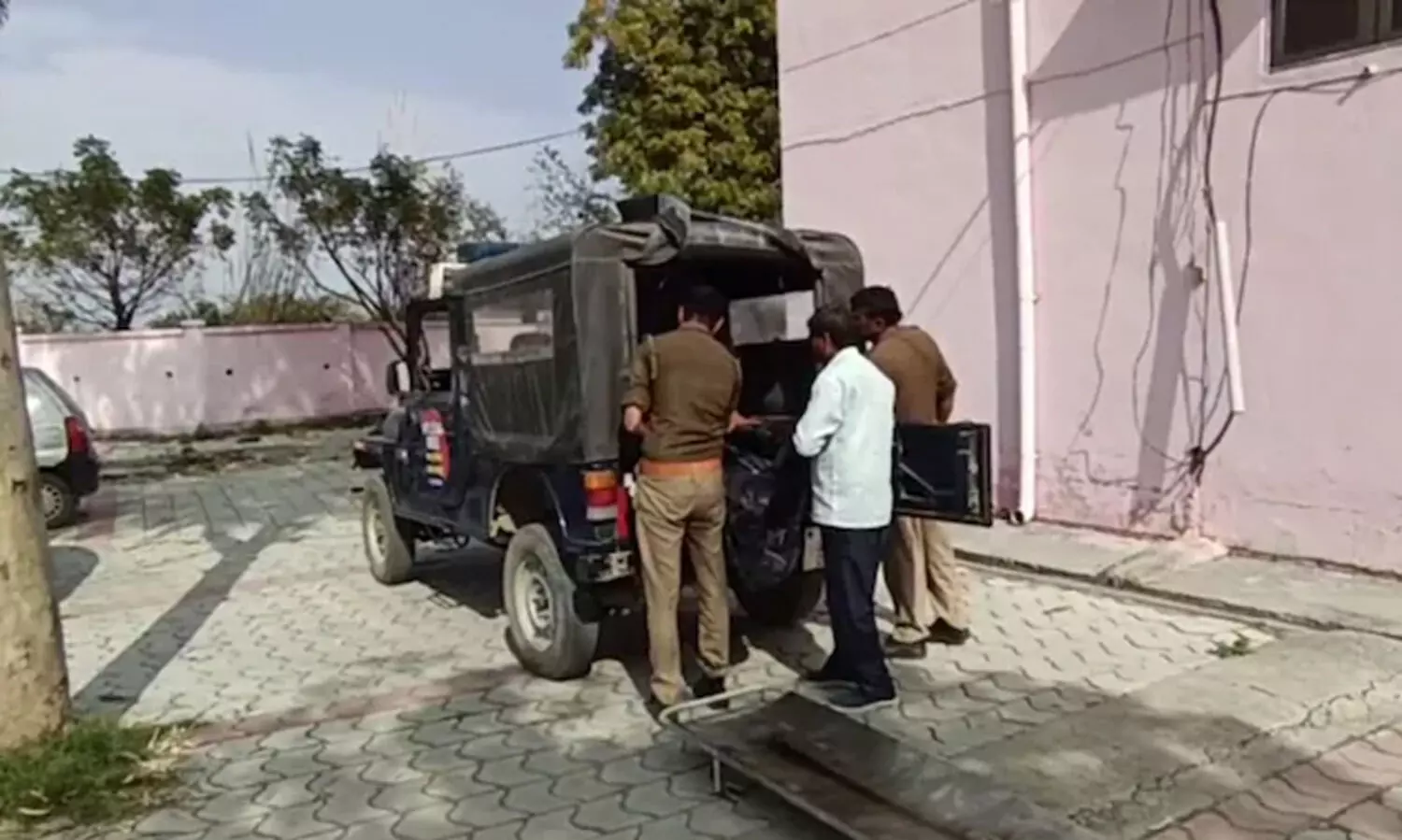 അശ്ലീല വീഡിയോ കണ്ട് പ്രായപൂർത്തിയാകാത്ത സഹോദരിയെ ബലാത്സംഗം ചെയ്ത് കൊന്ന് സഹോദരൻ