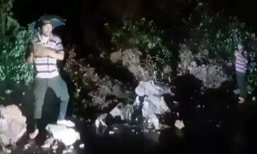 Landslide on Charmadi pass