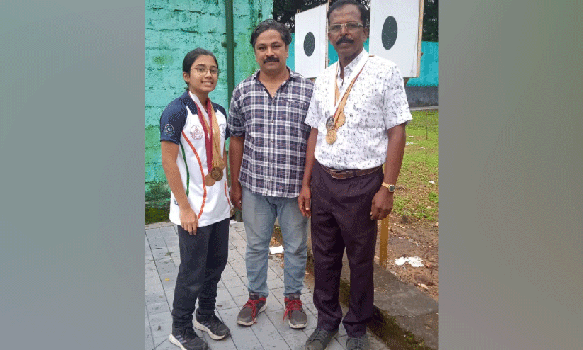 പാലക്കാട്ടെ ഷൂട്ടിങ് റേഞ്ചിൽ ആവേശ വെടിക്കെട്ട് പാലക്കാട്ടെ ഷൂട്ടിങ് റേഞ്ചിൽ ആവേശ വെടിക്കെട്ട്