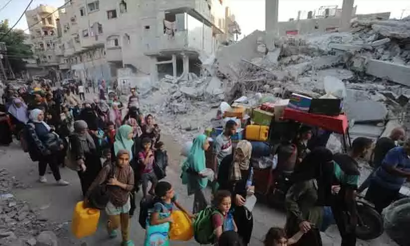 ഗസ്സയിൽ രണ്ട് അഭയാർഥി ക്യാമ്പിലെ 30,000 പേ​രെ ഒഴിപ്പിച്ച് ഇസ്രായേൽ; പിന്നാലെ ബോംബാക്രമണം