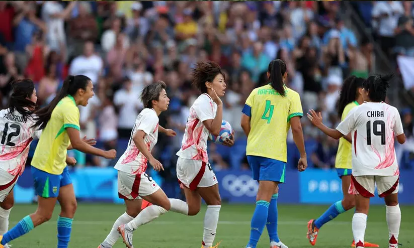 ഒളിമ്പിക്സ് ഫുട്ബാളിൽ ബ്രസീലിനെ വീഴ്ത്തി ജപ്പാൻ; ഏഷ്യക്കാർ വിജയം പിടിച്ചെടുത്തത് ഇഞ്ചുറി ടൈമിൽ ഒളിമ്പിക്സ് ഫുട്ബാളിൽ ബ്രസീലിനെ വീഴ്ത്തി ജപ്പാൻ; ഏഷ്യക്കാർ വിജയം പിടിച്ചെടുത്തത് ഇഞ്ചുറി ടൈമിൽ