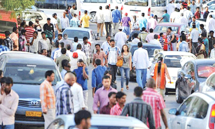 6.73 lakh Indians in Oman 6.73 lakh Indians in Oman