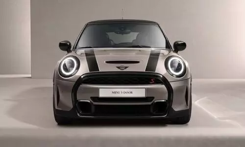 കരുത്തു കാണിക്കാൻ മിനി കൂപ്പർ എസ്; 3 ഡോര് പതിപ്പ് ഇന്ത്യന് വിപണിയിലേക്ക് കരുത്തു കാണിക്കാൻ മിനി കൂപ്പർ എസ്; 3 ഡോര് പതിപ്പ് ഇന്ത്യന് വിപണിയിലേക്ക്