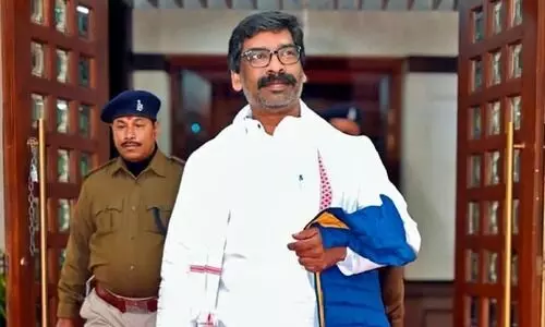 ഇ.ഡിക്ക് സുപ്രീംകോടതിയിൽ തിരിച്ചടി; ഹേമന്ത് സോറന്റെ ജാമ്യം എതിർത്തുകൊണ്ടുള്ള ഹരജി തള്ളി