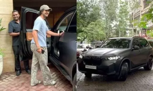 താരദമ്പതികൾ മകന് സമ്മാനിച്ചത് ഒരു കോടിയുടെ ആഡംബര എസ്.യു.വി; അർഹാന്റെ വിഡിയോ വൈറൽ താരദമ്പതികൾ മകന് സമ്മാനിച്ചത് ഒരു കോടിയുടെ ആഡംബര എസ്.യു.വി; അർഹാന്റെ വിഡിയോ വൈറൽ