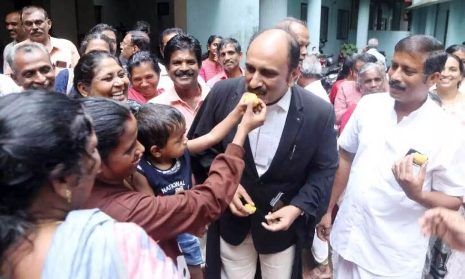 കലക്ടറെ ബന്ദിയാക്കിയ കേസിൽ 60 പേരെയും വെറുതെവിട്ടു