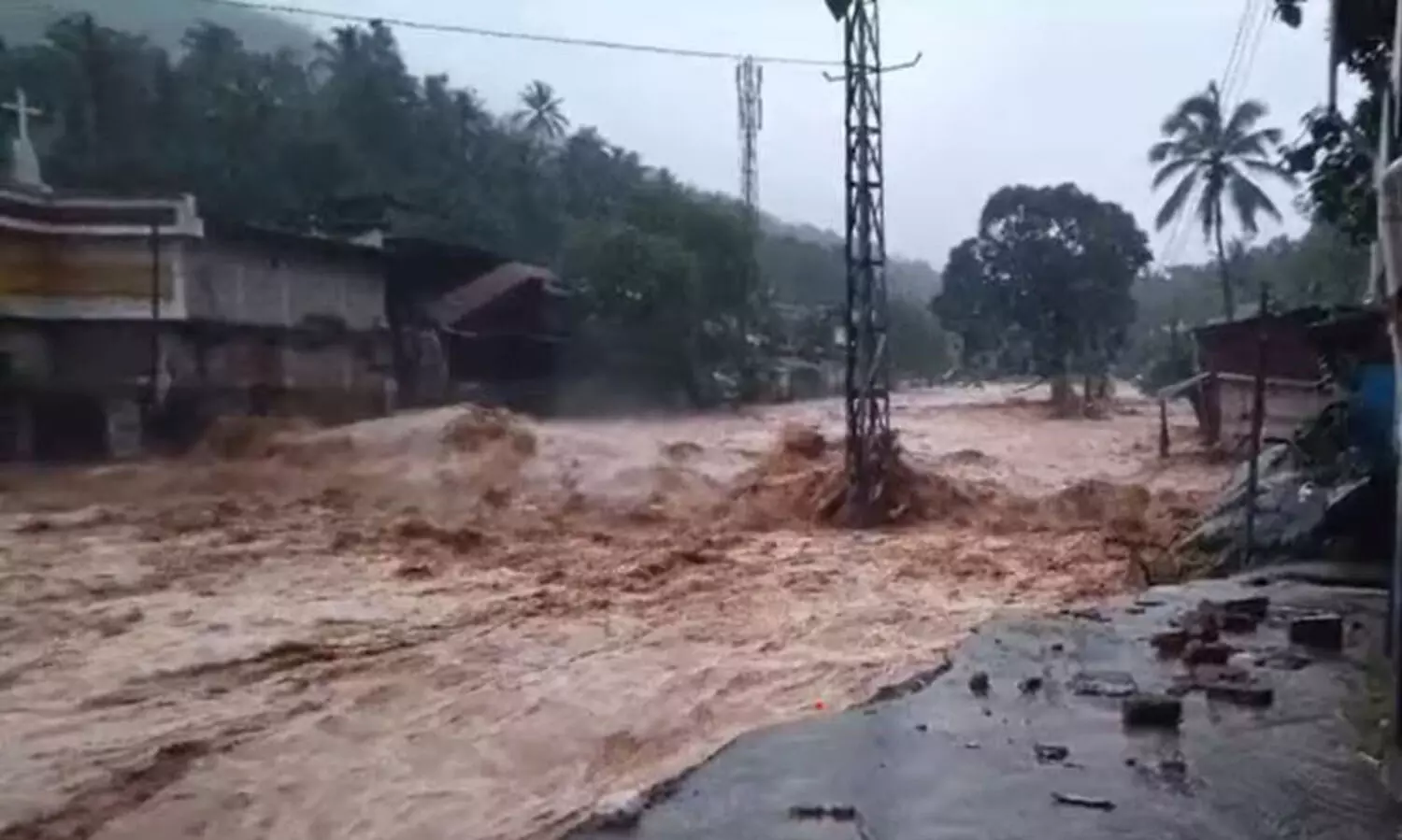 വിലങ്ങാട്ട് മണ്ണിടിച്ചില്‍; കാണാതായ ആൾക്കായി എൻ.ഡി.ആർ.എഫ് തിരച്ചിൽ തുടരുന്നു