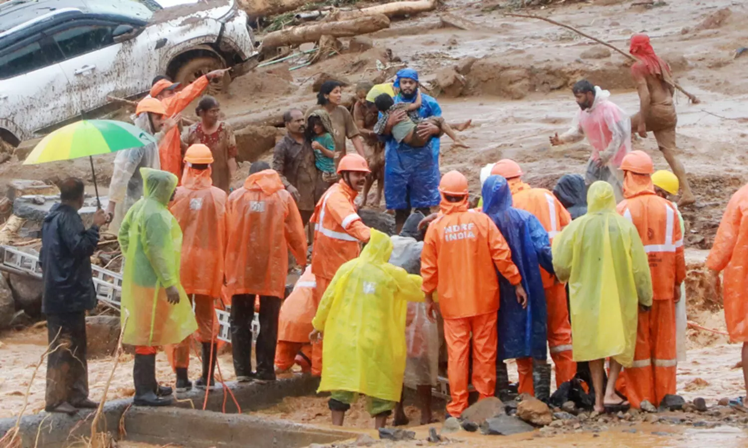 മുണ്ടക്കൈ അങ്ങാടി ഒന്നാകെ ഒലിച്ചുപോയി; മണിക്കൂറുകൾക്കുശേഷം ദുരന്തമുഖത്ത് സൈന്യമെത്തി