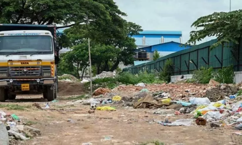 Garbage storage area in Mandur Garbage storage area in Mandur